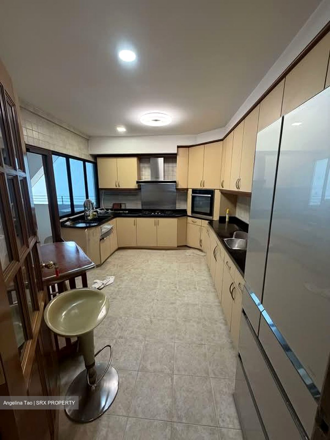 Hawaii Tower (D15), Condominium #557742471